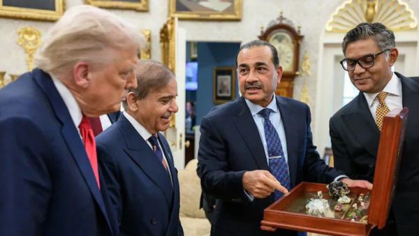 டிரம்பிடம் ஷெபாஸ் காட்டிய பொக்கிஷம்! வெள்ளை மாளிகை மீட்டிங்..அமெரிக்காவுடன் ஜோடி போடும் பாகிஸ்தான்?