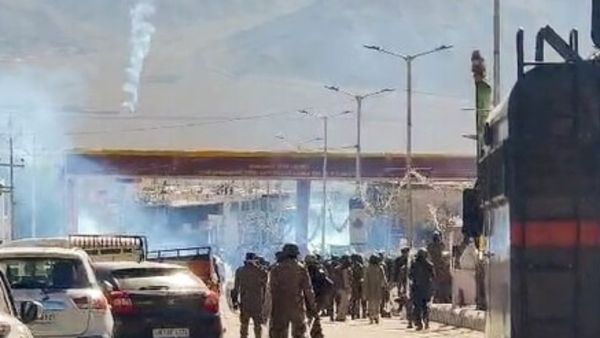 லடாக் போராட்டம்! போலீஸ் துப்பாக்கிச்சூடு.. 4 பேர் பலி! போராட்டக்காரர்களை குற்றம்சாட்டும் மத்திய அரசு