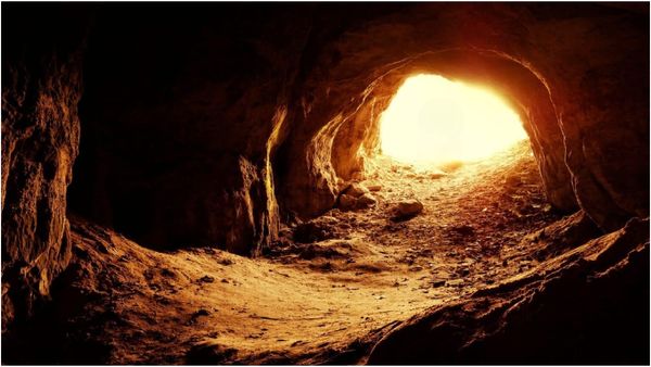 பூமிக்கு அடியில் மர்ம குகைகள்.. உருவாக்கியது யார்? குழம்பிப்போன விஞ்ஞானிகள்