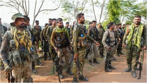 சத்தீஸ்கரில் பாதுகாப்பு படையினர் என்கவுன்ட்டர்.. 10 மாவோயிஸ்டுகள் சுட்டுக்கொலை!