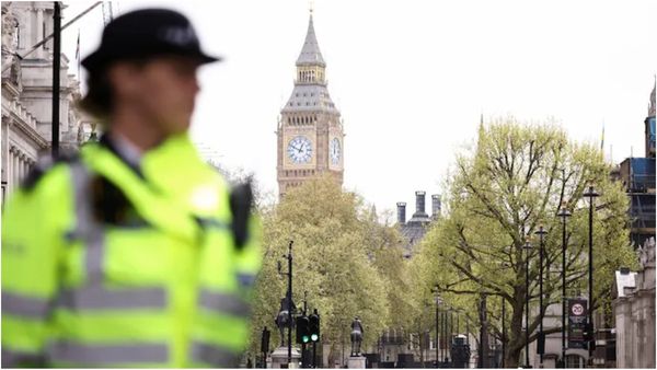 “உன் நாட்டுக்கு திரும்பி போ” என்று கூறி.. பிரிட்டனில் சீக்கிய பெண் கூட்டு பாலியல் வன்கொடுமை!