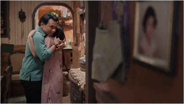 தாயுடன் அரைகுறை கோலத்தில் கணவன்.. மனைவி செய்த சம்பவம்! இந்தோனேசியாவில் இதுதான் ஹாட் டாப்பிக்