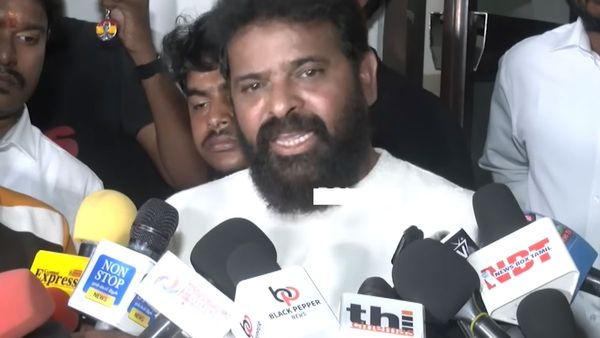 விஜய்யை காட்டமாக விமர்சித்து பேசிக்கொண்டு இருந்த அமீர்.. பக்கத்திலேயே நின்று இளைஞர் செய்த காரியம்