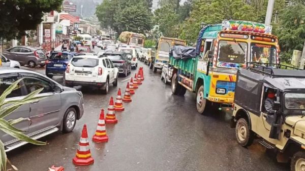 நீலகிரியில் 5 நாளைக்கு ரூட்டே மாறுது! கனரக வாகனங்களுக்கு நோ அனுமதி.. சுற்றுலா பயணிகளுக்கு அறிவிப்பு