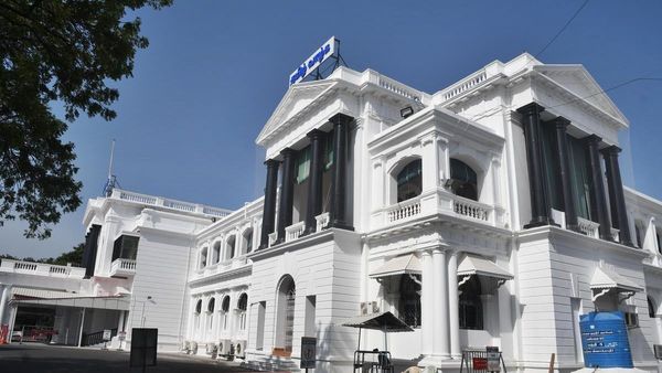 லஞ்ச வழக்கில் கைது செய்யப்பட்ட அரசு ஊழியர் எளிதில் தப்பிக்க என்ன காரணம்? காப்பாற்றும் சட்டப்பிரிவு