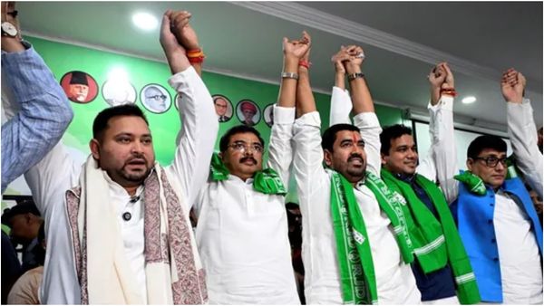 பீகாரில் திடீர் ட்விஸ்ட்! ஓரம் கட்டப்படும் பாஜக.. ஓங்கும் லாலு பிரசாத் கட்சியின் கை!