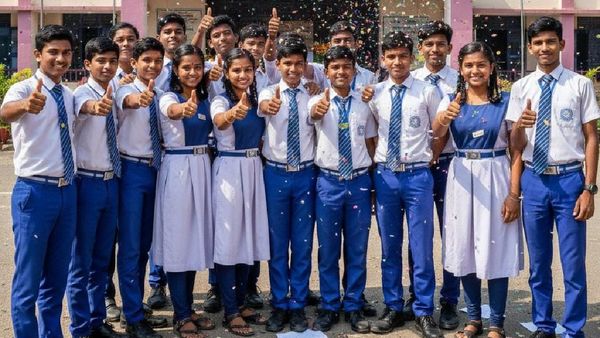 10, பிளஸ் 2 பாஸ் மார்க் குறைப்பு.. எஸ்எஸ்எல்சிக்கு 33, +2வுக்கு 30 மதிப்பெண் போதும்.. அறிவித்த அரசு