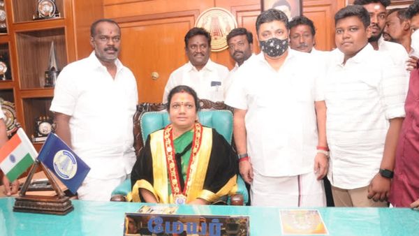 மல்லுக்கட்டும் மூர்த்தி..கண்டுகொள்ளாத பிடிஆர்! மேயர் இந்திராணியால் மதுரையில் பரபர.. ஸ்டாலின் ஆக்சன்?