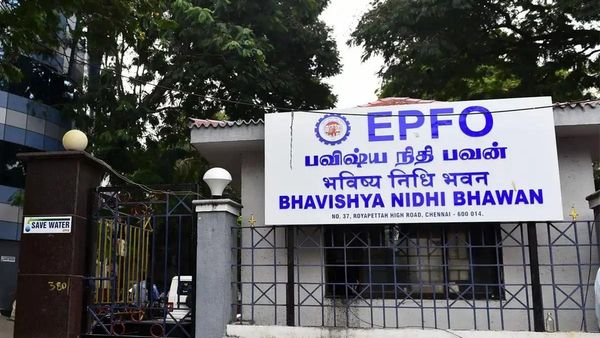 பிஎஃப்பில் முதல் முறை சேர்ந்தால் 150000.. பிரதமரின் திட்டம்.. சென்னை இளைஞர்களே மிஸ் பண்ணிடாதீங்க