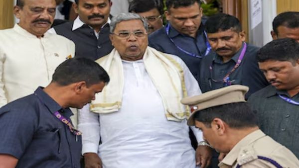 புத்த மதத்துக்கு மாறிய பட்டியலினத்தவருக்கு எஸ்.சி சான்றிதழ் வழங்க வேண்டும்.. கர்நாடக அரசு உத்தரவு!