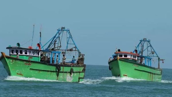 தொடரும் இலங்கை கடற்படையின் அத்துமீறல்.. ஒரே நாளில் 47 தமிழக மீனவர்களை கைது செய்து அட்டூழியம்