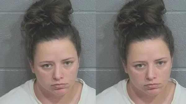 உடலில் ஒட்டுத்துணி இல்லை.. நிர்வாணமாக மாணவருடன் வீடியோ கால் பேசிய ஆசிரியை.. உல்லாசத்துக்கு அழைப்பு