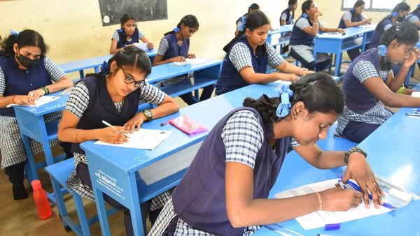 தமிழகத்தில் மார்ச் 2 ஆம் தேதி 12 ஆம் வகுப்பு பொதுத்தேர்வு.. அமைச்சர் அன்பில் மகேஷ் அறிவிப்பு