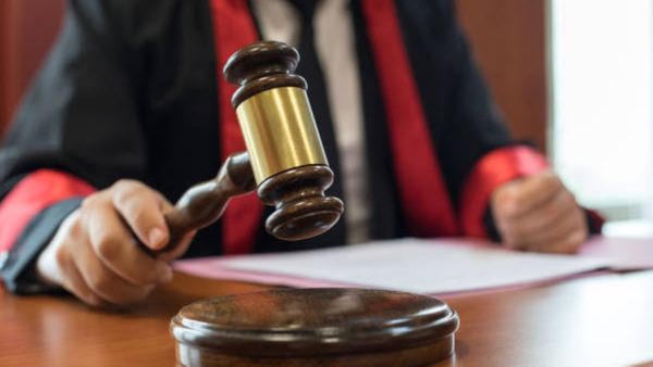 மலேசியாவில் வளர்ப்பு மகள்களை பாலியல் வன்கொடுமை செய்த நபருக்கு 104 ஆண்டுகள் சிறை, 18 பிரம்படி!