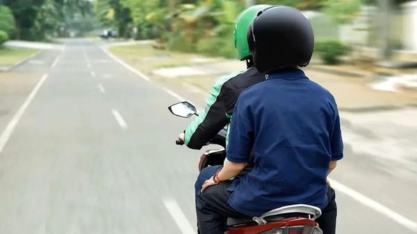 கோவை காந்திபுரம் டூ சிட்ரா செல்ல ஆட்டோவில் 300, பைக் டாக்ஸியில் 100.. தடை செய்ய கடும் எதிர்ப்பு