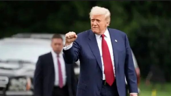 டிரம்பால் வந்த வினை..40 இடங்களில் 500க்கும் அதிகமான விமானங்கள் ரத்து.. முடங்கியது அமெரிக்கா..பின்னணி