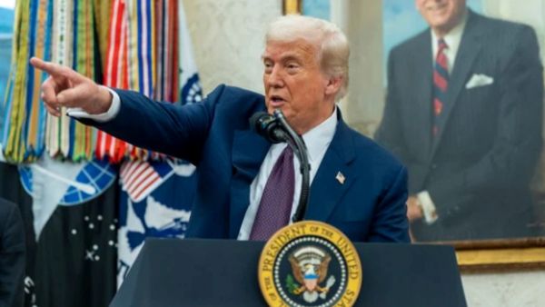 காசு இல்லைப்பா.. கைவிரித்த டிரம்பால் அமெரிக்காவில் 1000க்கும் அதிக விமானங்கள் ரத்து.. பயணிகள் அவதி