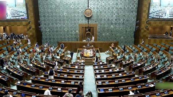 கூடுது நாடாளுமன்றம்.. பரபரப்புக்கு நடுவே மழைக்கால கூட்டத்தொடர் தேதி அறிவிப்பு.. ரெடியாகும் எதிர்க்கட்சிகள்