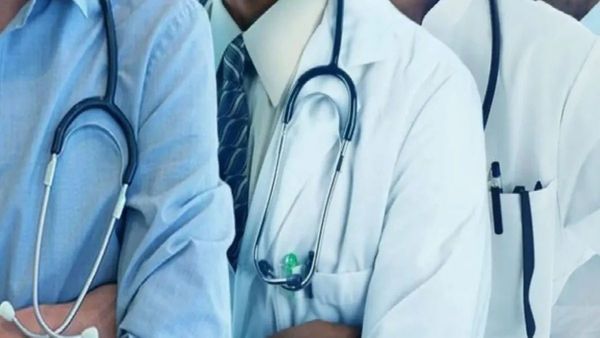 போலி மருத்துவர்கள்.. பதிவு செய்யாத மருத்துவமனைகள்.. பறந்தது அதிரடி உத்தரவு!