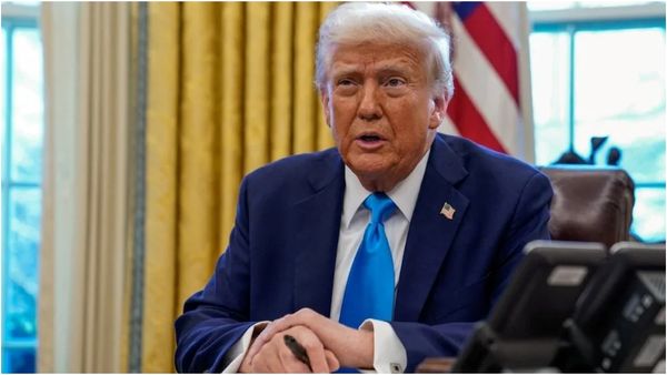 கிரீன் கார்டு பெற புதிய கட்டுப்பாடுகள்.. இந்தியர்களுக்கு நெருக்கடி! டிரம்ப் போடும் புதிய பிளான்