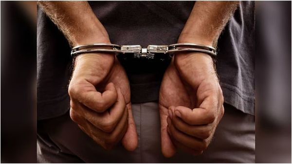 திருப்பூரில் சத்துணவு சமையலருக்கு தீண்டாமை! 6 பேருக்கு சிறை தண்டனை! வழக்கின் முழு விவரம்