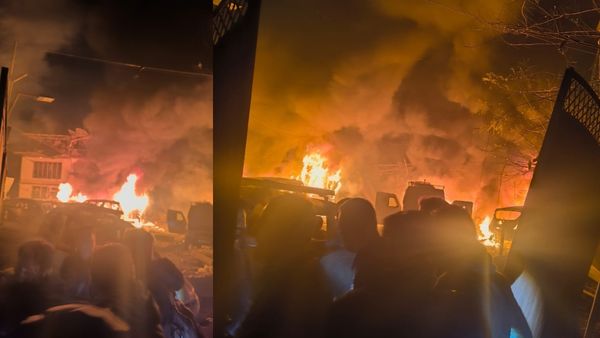 பற்றி எரிந்த காஷ்மீர் போலீஸ் நிலையம்.. பயங்கரவாதியிடம் பறிமுதலான வெடிப்பொருட்கள் வெடித்து சிதறியதால் பதற்றம்