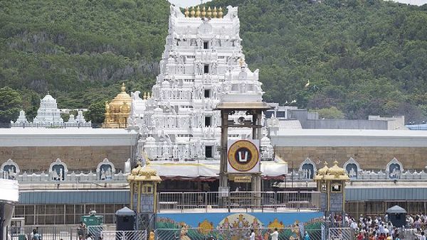 திருப்பதி ஏழுமலையான் தரிசன டிக்கெட்டை இனி வாட்ஸ்ஆப் மூலம் ஈஸியாக பெறலாமே! விண்ணப்பிப்பது எப்படி?