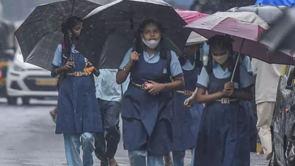 School holiday: விட்டாச்சு ஸ்கூலுக்கு லீவு.. விடிய விடிய வெளுத்து வாங்கிய கனமழை! பள்ளிகளுக்கு விடுமுறை அறிவிப்பு!