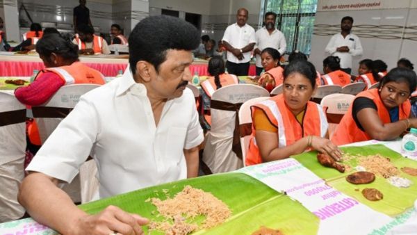 தூய்மை பணியாளர்களுக்கு சூப்பர் திட்டம்.. 3 வேளையும் இலவச உணவு! முதல்வர் ஸ்டாலின் தொடங்கி வைக்கிறார்