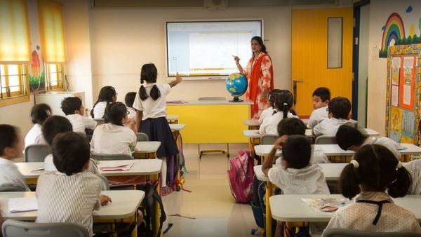 ABCD கூட தெரியாத குழந்தைக்கு ரூ.1.78 லட்சம் ஸ்கூல் கட்டணம்! இது ரொம்ப ஓவர்.. குமுறும் பெற்றோர்கள்