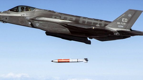 அமெரிக்கா ரகசியமாக தயாரித்த 