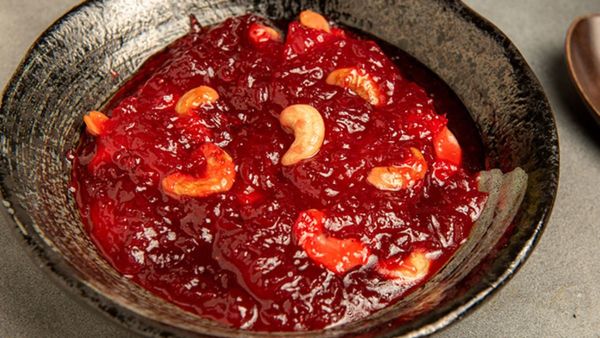 Poosanikai Halwa Recipe: பார்த்தாலே சாப்பிடத் தூண்டும் பூசணிக்காய் அல்வா செய்வது எப்படி?