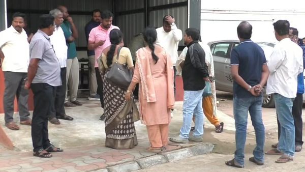 வாடகைக்கு வீடு எடுத்து கர்ப்பிணிகளுக்கு ஸ்கேன்.. கருவின் பாலினம் கண்டறிந்து சொன்ன கும்பல் கைது!