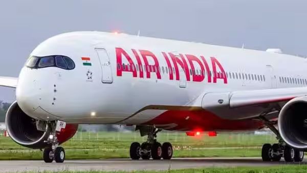 Dubai - Chennai Flight: துபாய் டூ சென்னை கிளம்பிய ஏர் இந்தியா விமானத்தில் தொழில்நுட்ப கோளாறு.. உயிர் தப்பிய பயணிகள்