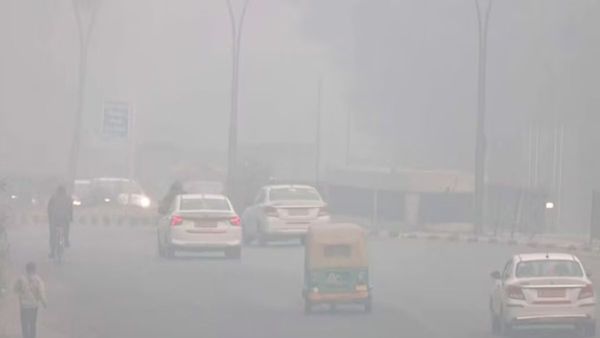 டெல்லியில் அமலுக்கு வந்தது ‘கிராப் 4’.. காற்று மாசு அபாய கட்டத்தில் உள்ளதால் கடும் கட்டுப்பாடுகள்!