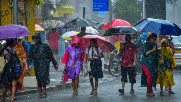 Chennai Rain: இன்னைக்கும் சென்னையில் மழை கொட்டும்.. வட + தென் தமிழகத்திற்கு வானிலை மையம் அலர்ட்