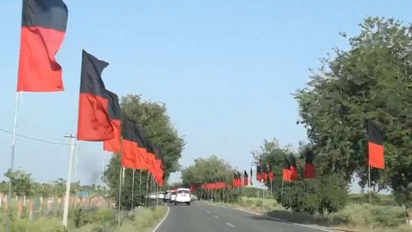 சாலைகளை தோண்டி தற்காலிக கொடி கம்பங்கள் அமைக்க அனுமதிக்க வேண்டும்.. போலீசுக்கு அறிவுறுத்தல்