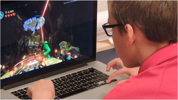 ரொம்ப நேரம் செல்போன் பாக்குறீங்களா.. உஷார் மக்களே! சர்க்கரை நோய் குறித்து மருத்துவர்கள் வார்னிங்