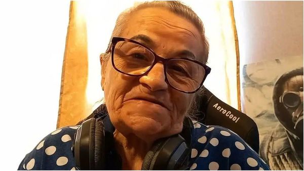 77 வயசு பாட்டி செய்யுற வேலையா இது? ஷாக்கான Gen Z இளசுகள்! பாட்டியம்மா என்ன பண்ணாங்கன்னு பாருங்க!