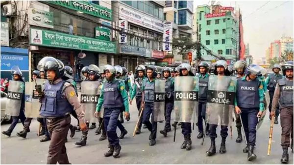 வங்கதேசத்தில் உச்சக்கட்ட பதற்றம்.. மற்றொரு மாணவர் தலைவர் மீது கொலை வெறி தாக்குதல்!