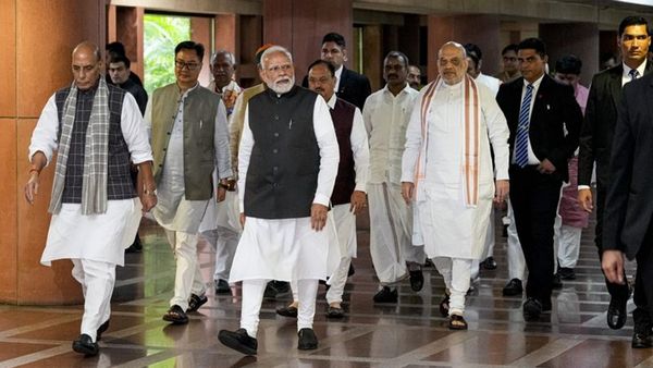 ஓய்வூதியதாரர்களுக்கு மத்திய அரசு அவசர அறிவிப்பு.. அரசு ஊழியர்கள் அறிய வேண்டிய குட்நியூஸ்