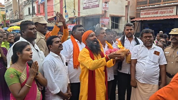 தமிழகத்தை பரபரப்பாக்கிய திருப்பரங்குன்றம் கார்த்திகை தீபம் விவகாரம்! கோர்ட் கதவை தட்டிய ராம.ரவிக்குமார்! யார்?