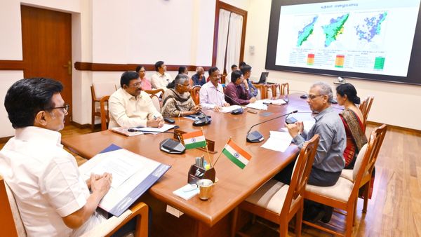 cyclone ditwa: விவசாயிகள் வயிற்றில் பால்வார்த்த ஸ்டாலின்! பயிர் சேதங்களுக்கு நிவாரணம் வழங்க உத்தரவு!