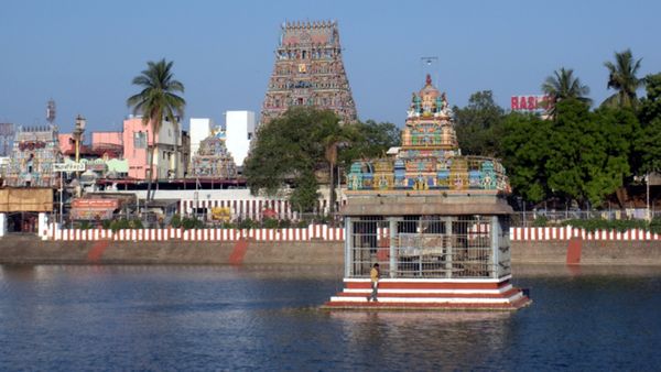 எழுதப் படிக்க தெரிந்தால் ஓகே.. டிகிரி இருந்தால் டபுள் ஓகே! இந்து சமய அறநிலையத் துறை கோவிலில் வேலை!