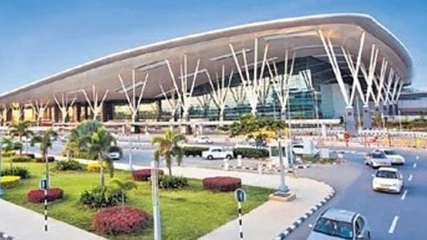 ஏர்போர்ட் போறீங்களா? 8 நிமிடத்துக்கு மேல் காரை நிறுத்தினால் ரூ.300 வரை அபராதம்.. பெங்களூரில் அமல்