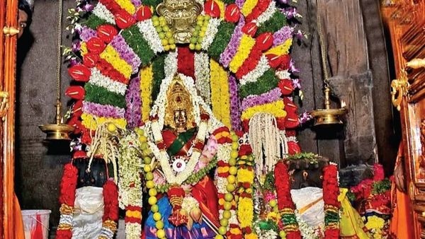 ராக்காயி அம்மன் வரலாறு என்ன? தீர்த்தம் தரும் அற்புத பலன்கள் பற்றி தெரியுமா? மதுரை அழகர் மலை அற்புதம்