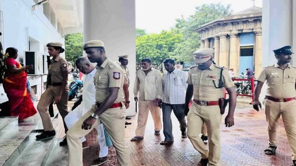 20 ஆண்டுகள் ஜெயிலில் இருந்துட்டோம்! ஆயுள் தண்டனையை ரத்து செய்க! பவாரியா கொள்ளையர்கள் அப்பீல்