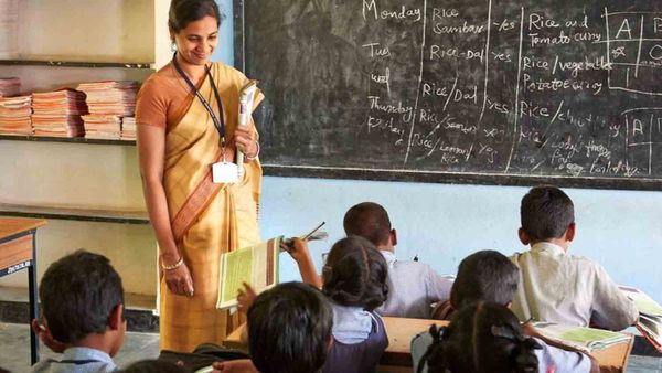 ஆசிரியர்களுக்கு குட்நியூஸ்.. தமிழக அரசின் சூப்பர் திட்டம்.. ஒவ்வொரு மாவட்டத்திற்கும் பறந்த உத்தரவு