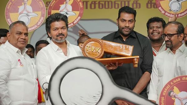 தவெக 3 ஆம் ஆண்டு விழா.. விஜய் தலைமையில் கொண்டாட்டம்.. தொண்டர்களுக்கு என்.ஆனந்த் வெளியிட்ட மெசேஜ்!