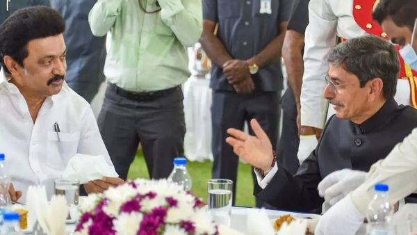 ஆளுநர் ஆர்.என்.ரவி தேநீர் விருந்தை மொத்தமாக புறக்கணித்த தமிழக அரசு.. பங்கேற்றவர்கள் யார் யார்?